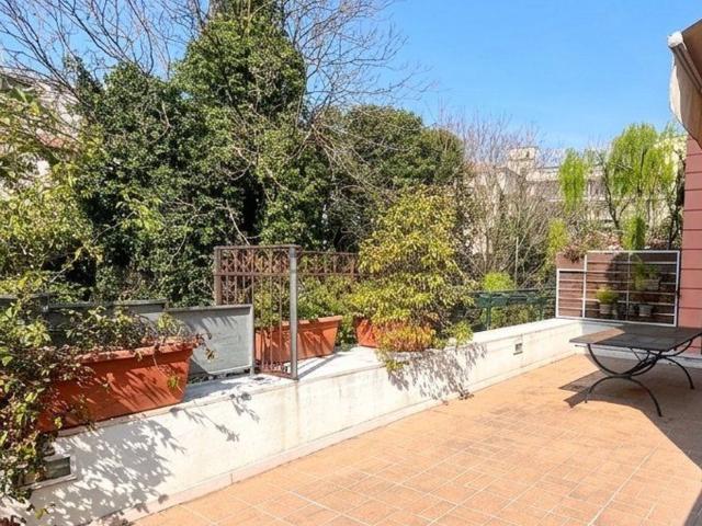 Appartamento in vendita di 150 m² in Via Giuseppe Toniolo