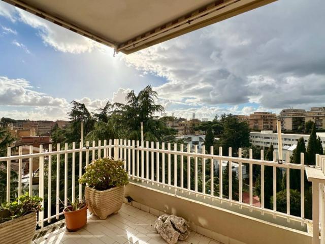 Appartamento in vendita di 150 m² in Via Giuseppe Taverna, 150
