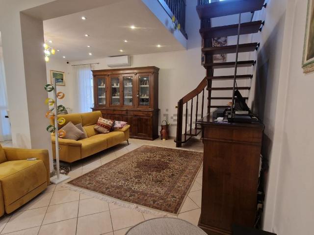 Appartamento in vendita di 150 m² in Via Giuseppe Volpi