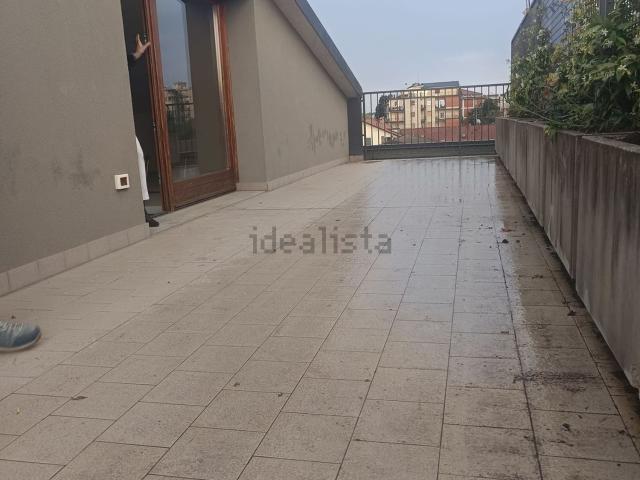 Appartamento in vendita di 150 m² in Via Gianbattista Moroni, 297