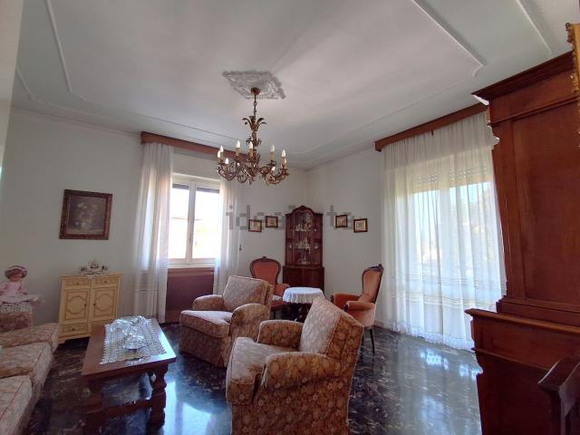 Appartamento in vendita di 150 m² in Via Giosuè Carducci
