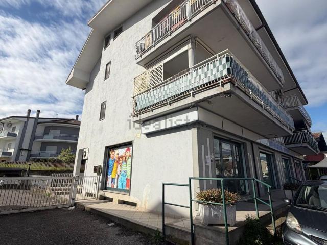 Appartamento in vendita di 150 m² in Via Giorgio de Chirico