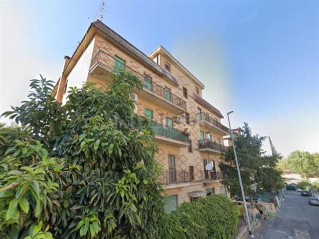 Appartamento in vendita di 150 m² in Via Giovanni Bernardi