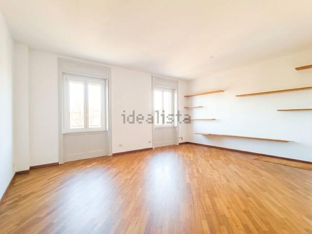 Appartamento in vendita di 150 m² in Via Giovanni Pascoli, 56