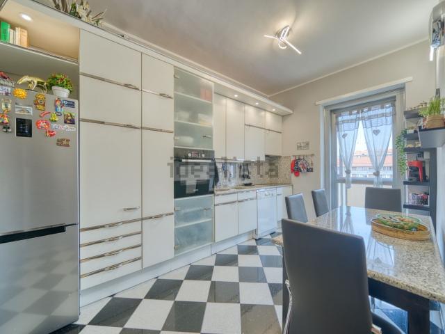 Appartamento in vendita di 150 m² in Via Giovanni Zambelli, 7