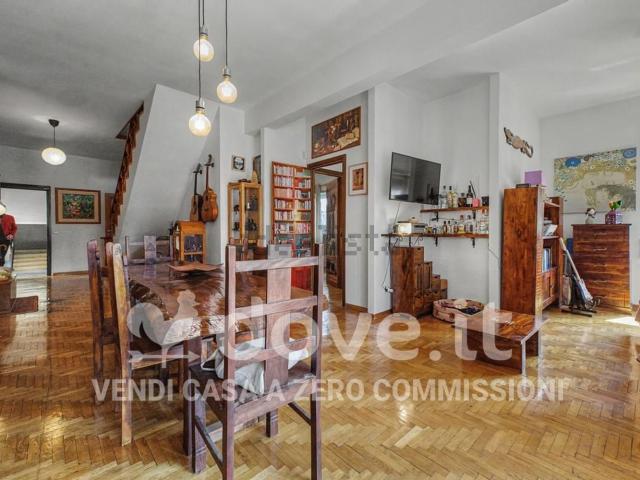 Appartamento in vendita di 150 m² in Via Domenico Comparetti, 78