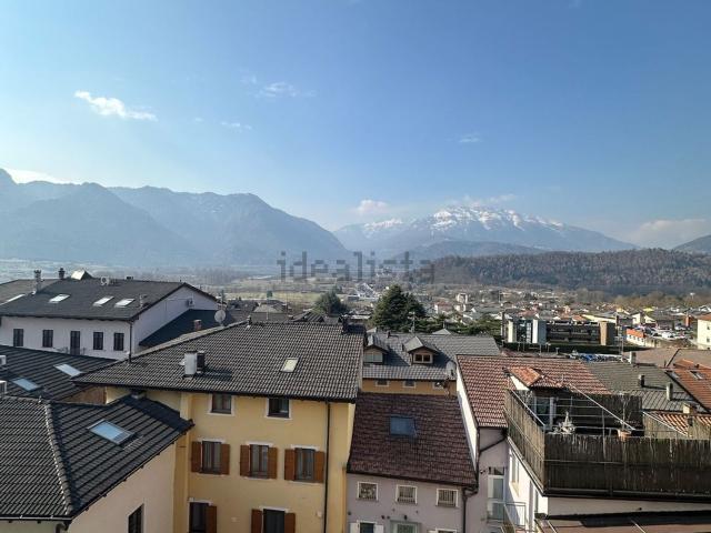 Appartamento in vendita di 150 m² in Via Dante Alighieri, 11