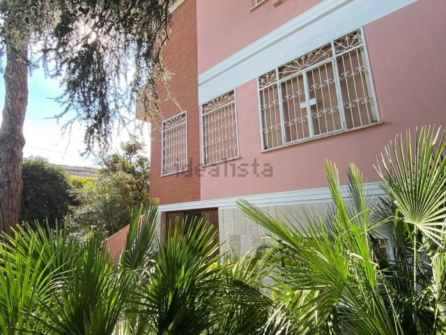 Appartamento in vendita di 150 m² in Via degli Olivi, 41