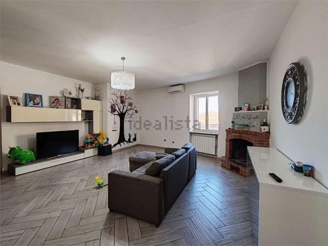 Appartamento in vendita di 150 m² in Via dei Bruzi, 15