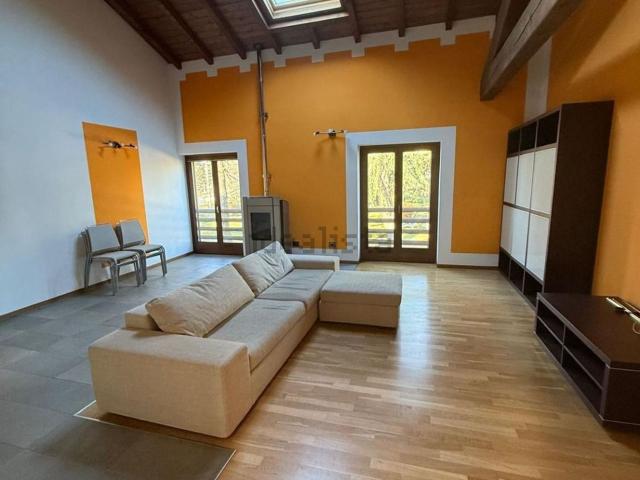Appartamento in vendita di 150 m² in Via dei Partigiani, 5