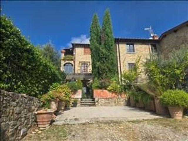 Appartamento in vendita di 150 m² in Via del Gallo Nero, 5