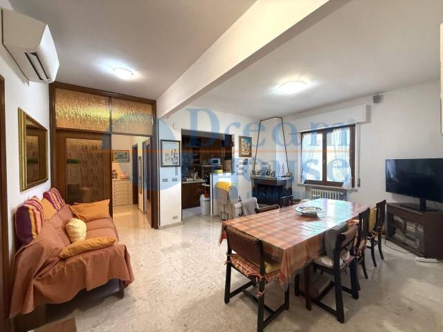 Appartamento in vendita di 150 m² in Via del Giglio, 2