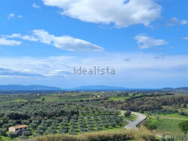 Appartamento in vendita di 150 m² in Via della Costituzione, 1