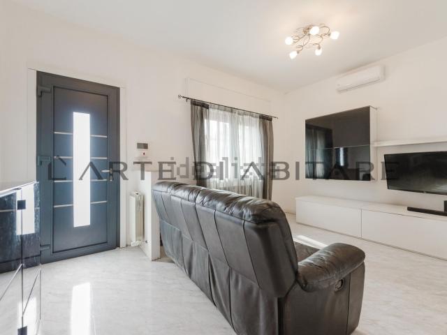 Appartamento in vendita di 150 m² in Via della Chiesa Zerman, 28