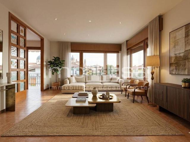 Appartamento in vendita di 150 m² in Via della Chiesa, 8