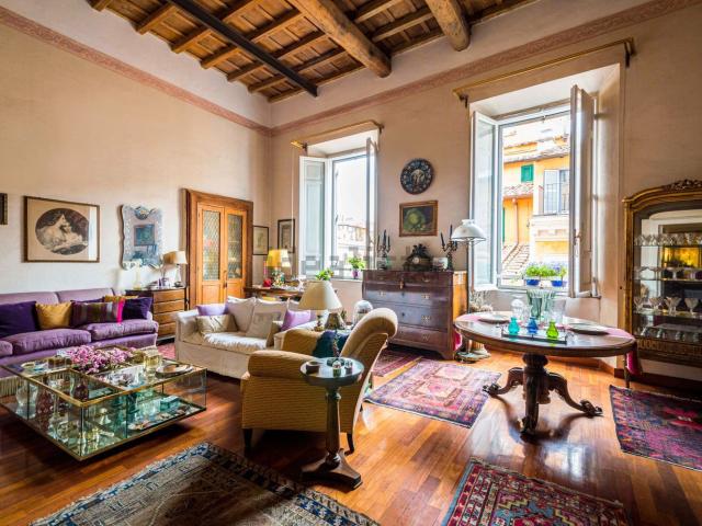 Appartamento in vendita di 150 m² in Via della Croce