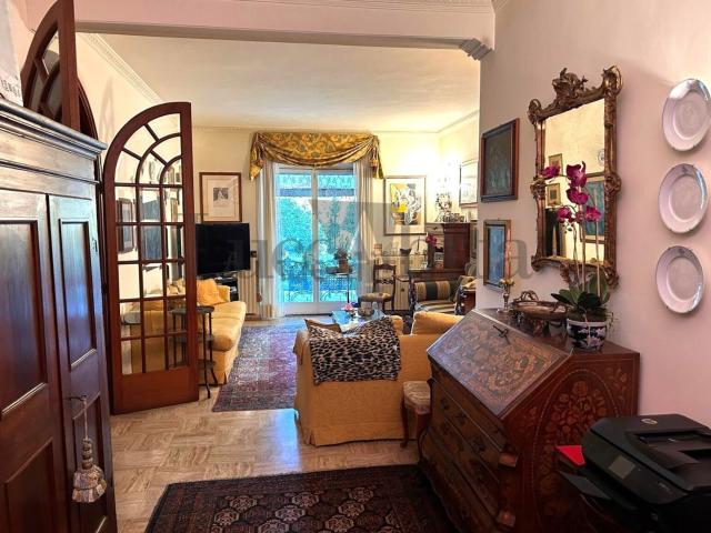 Appartamento in vendita di 150 m² in Via della Formica, 390