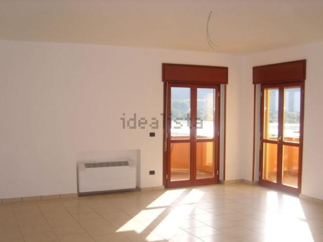 Appartamento in vendita di 150 m² in Via delle Ginestre, 1