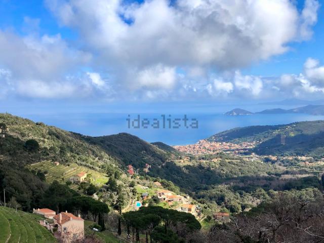 Appartamento in vendita di 150 m² in Via delle fonti
