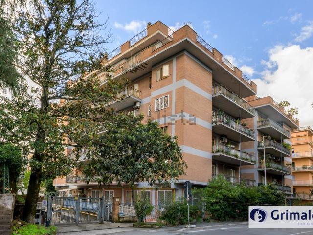 Appartamento in vendita di 150 m² in Via delle Sette Chiese