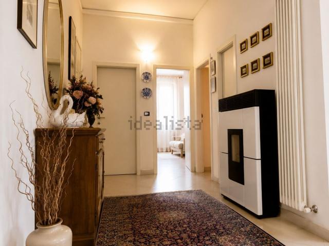 Appartamento in vendita di 150 m² in Via delle Siepi