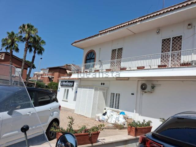 Appartamento in vendita di 150 m² in Via di Valle Schioia, 296