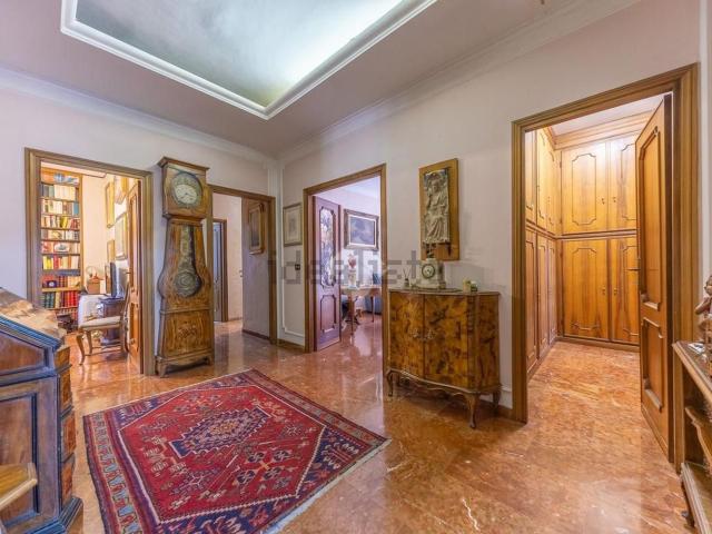 Appartamento in vendita di 150 m² in Via Dino Frescobaldi, 62