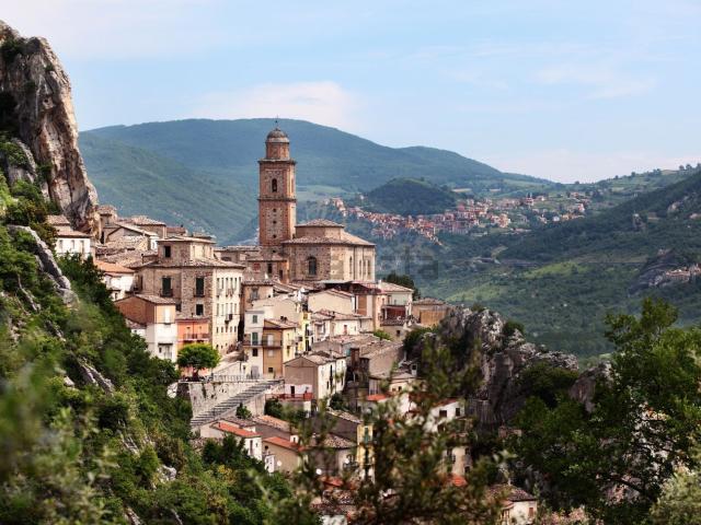 Appartamento in vendita di 150 m² in Via Duca Degli Abruzzi
