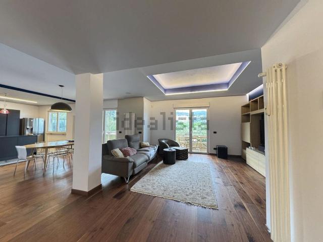Appartamento in vendita di 150 m² in Via Emilio Salgari, 30