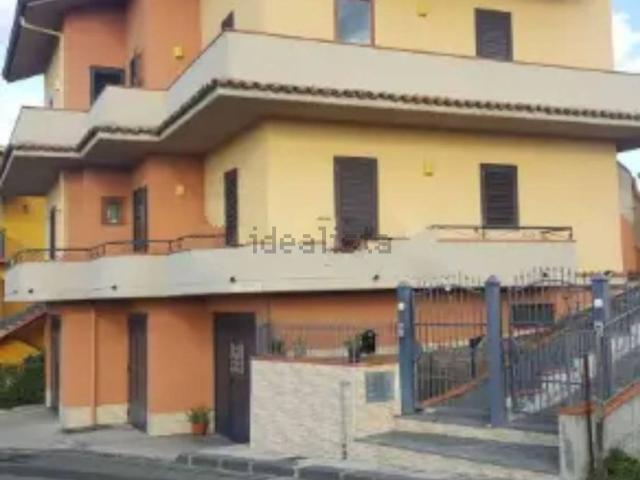 Appartamento in vendita di 150 m² in Via Enrico Berlinguer