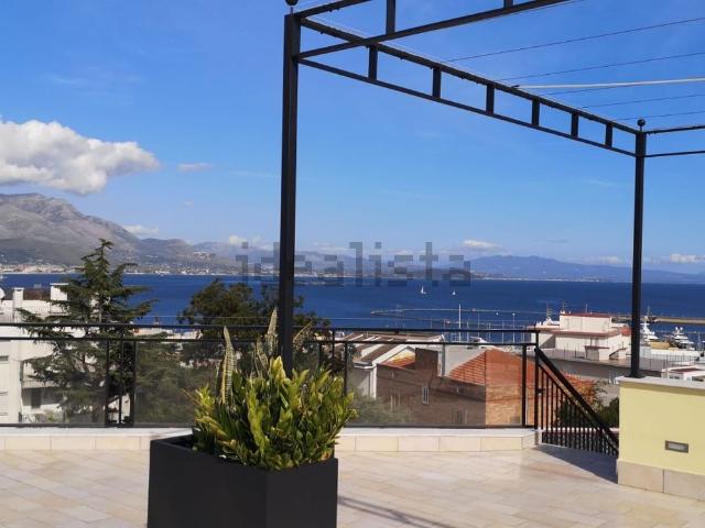 Appartamento in vendita di 150 m² in Via Enrico Fermi