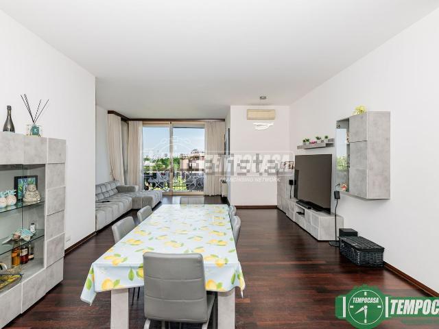 Appartamento in vendita di 150 m² in Via Europa