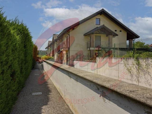Appartamento in vendita di 150 m² in Via F.lli Cervi, 10