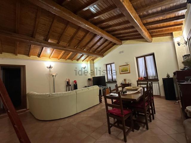 Appartamento in vendita di 150 m² in Via Falcone e Borsellino
