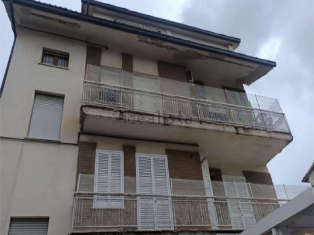 Appartamento in vendita di 150 m² in Via Fermana Nord, 58