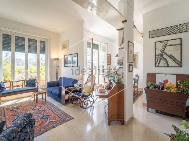 Appartamento in vendita di 150 m² in Via Filippo Civinini, 40