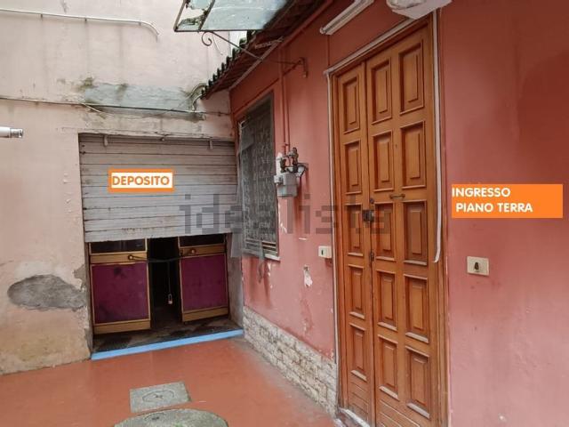 Appartamento in vendita di 150 m² in Via Filippo Iovara, 41