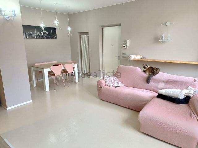 Appartamento in vendita di 150 m² in Via Filippo Mellana, 9
