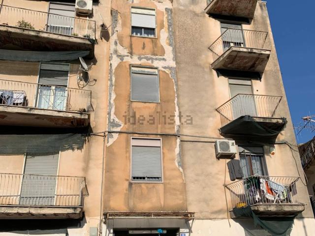 Appartamento in vendita di 150 m² in Via Francesco Cangialosi, 30