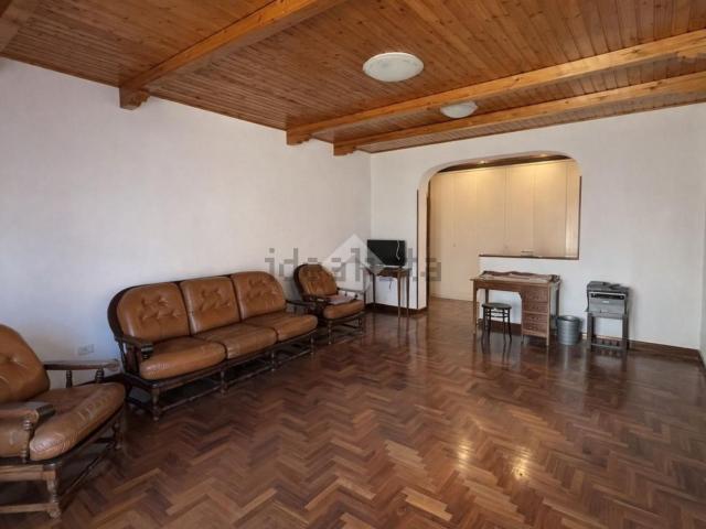 Appartamento in vendita di 150 m² in Via Fratelli Cairoli, 107