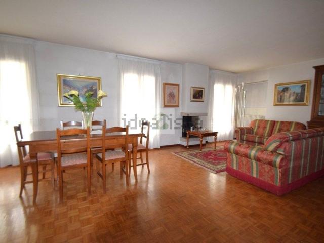 Appartamento in vendita di 150 m² in Via Fratelli Pasini, 10