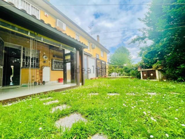 Appartamento in vendita di 150 m² in Via II Agosto 1980, 28
