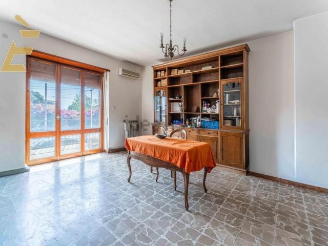Appartamento in vendita di 150 m² in Via Is Mirrionis, 8