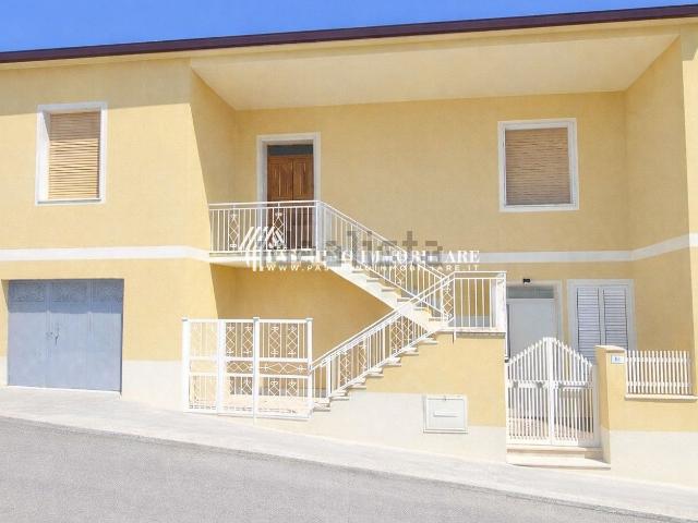 Appartamento in vendita di 150 m² in Via Ogliastra, 8