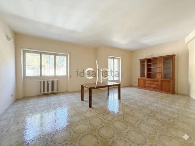 Appartamento in vendita di 150 m² in Via Lorenzo Rocci