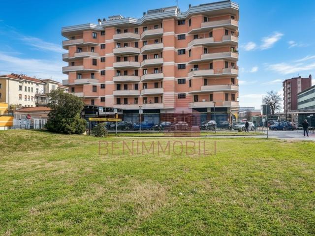 Appartamento in vendita di 150 m² in Via Lattanzio Gambara, 3