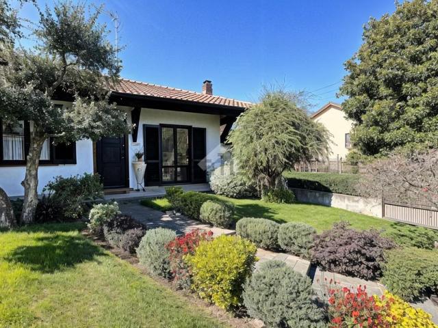 Appartamento in vendita di 150 m² in Via Lavezzari, 84