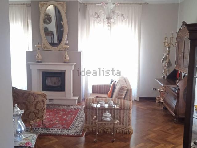 Appartamento in vendita di 150 m² in Via Lazio