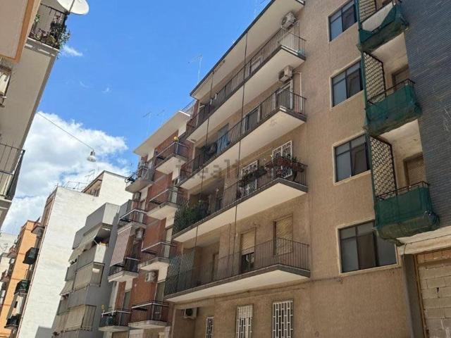 Appartamento in vendita di 150 m² in Via la Spezia, 21