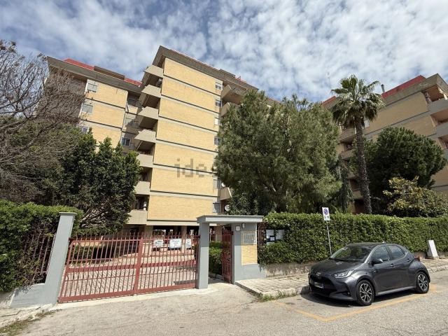 Appartamento in vendita di 150 m² in Via Lago di Misurina, 32